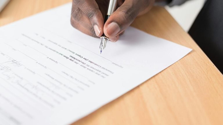 Sanibroyeur et compromis de vente : ce qu’il faut savoir pour éviter les mauvaises surprises