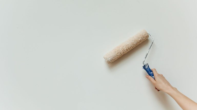 Avis sur la peinture Sikkens : qualité, application et durabilité