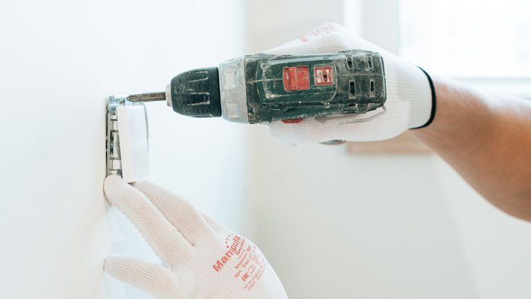 Tout savoir sur la prise 16 A pour four : installation et sécurité