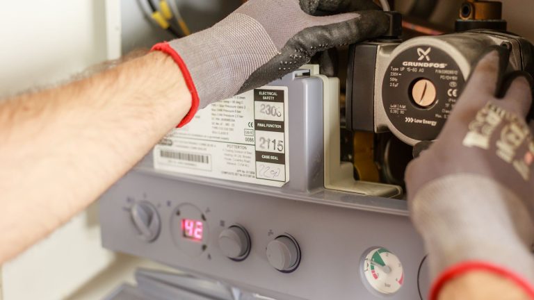 Pourquoi ma chaudière monte en température puis se coupe ? causes et solutions efficaces