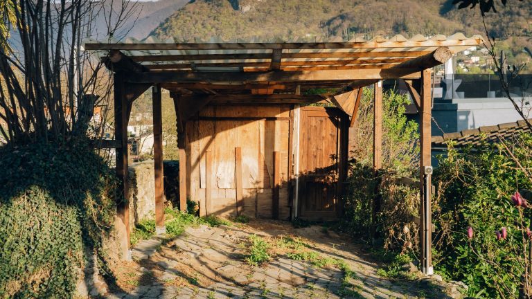 Comment construire soi-même un appentis facilement et pas cher