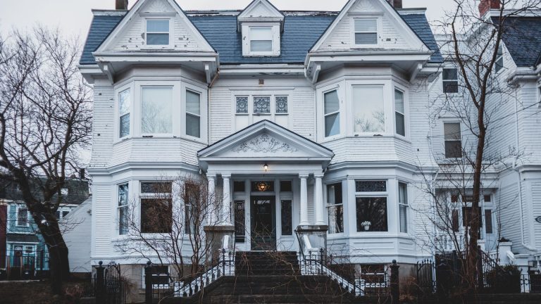Durée de vie d&rsquo;une maison construite en 1930 : ce qu&rsquo;il faut savoir
