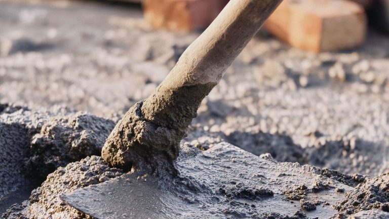 Tout savoir sur le ciment barbotine : usages, conseils et astuces